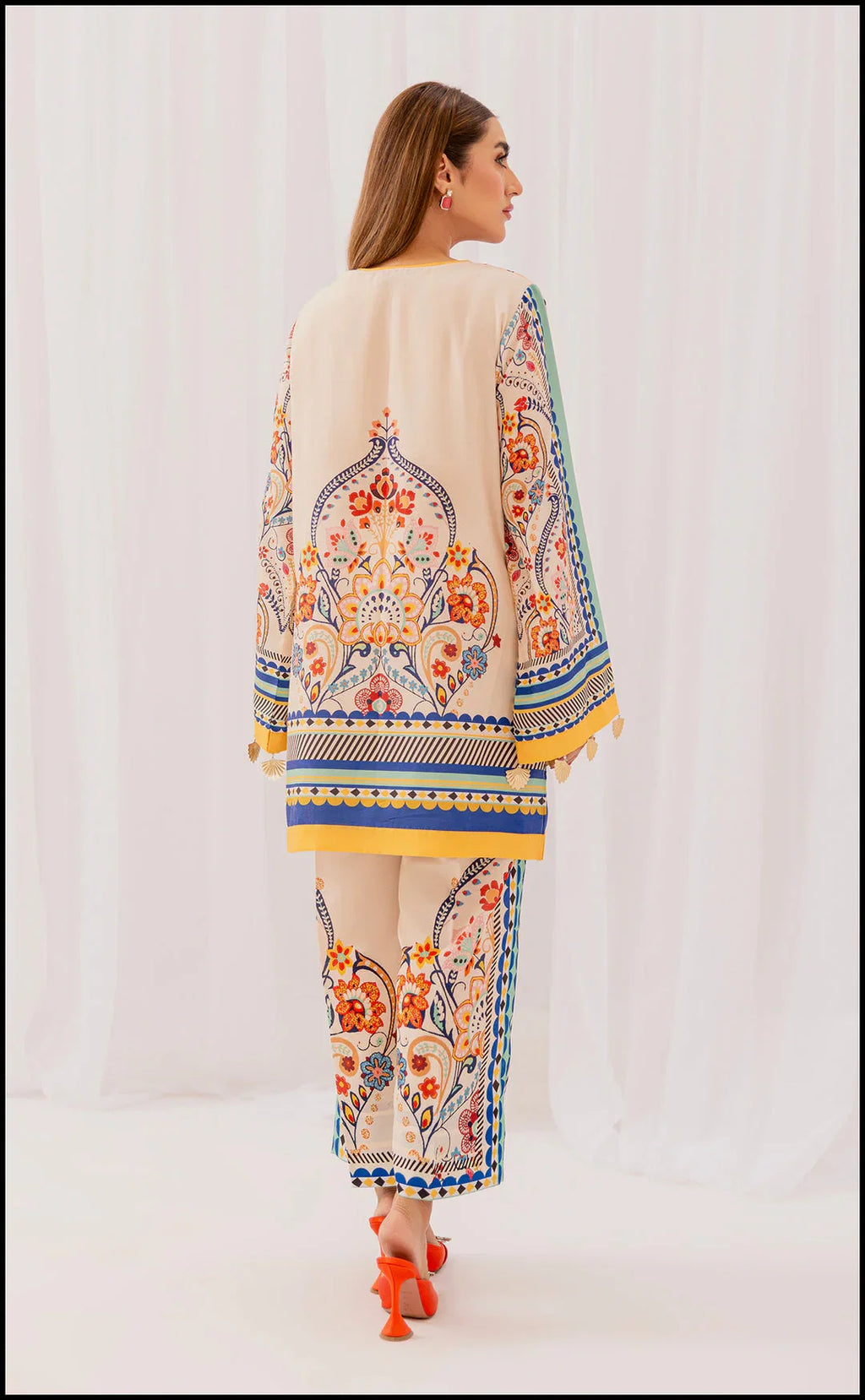 Lilly 2PC stitched