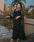 HANIA AMIR