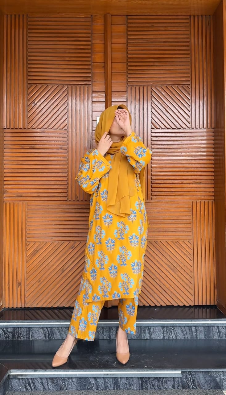 Floral Stiched 2-Piece Suit